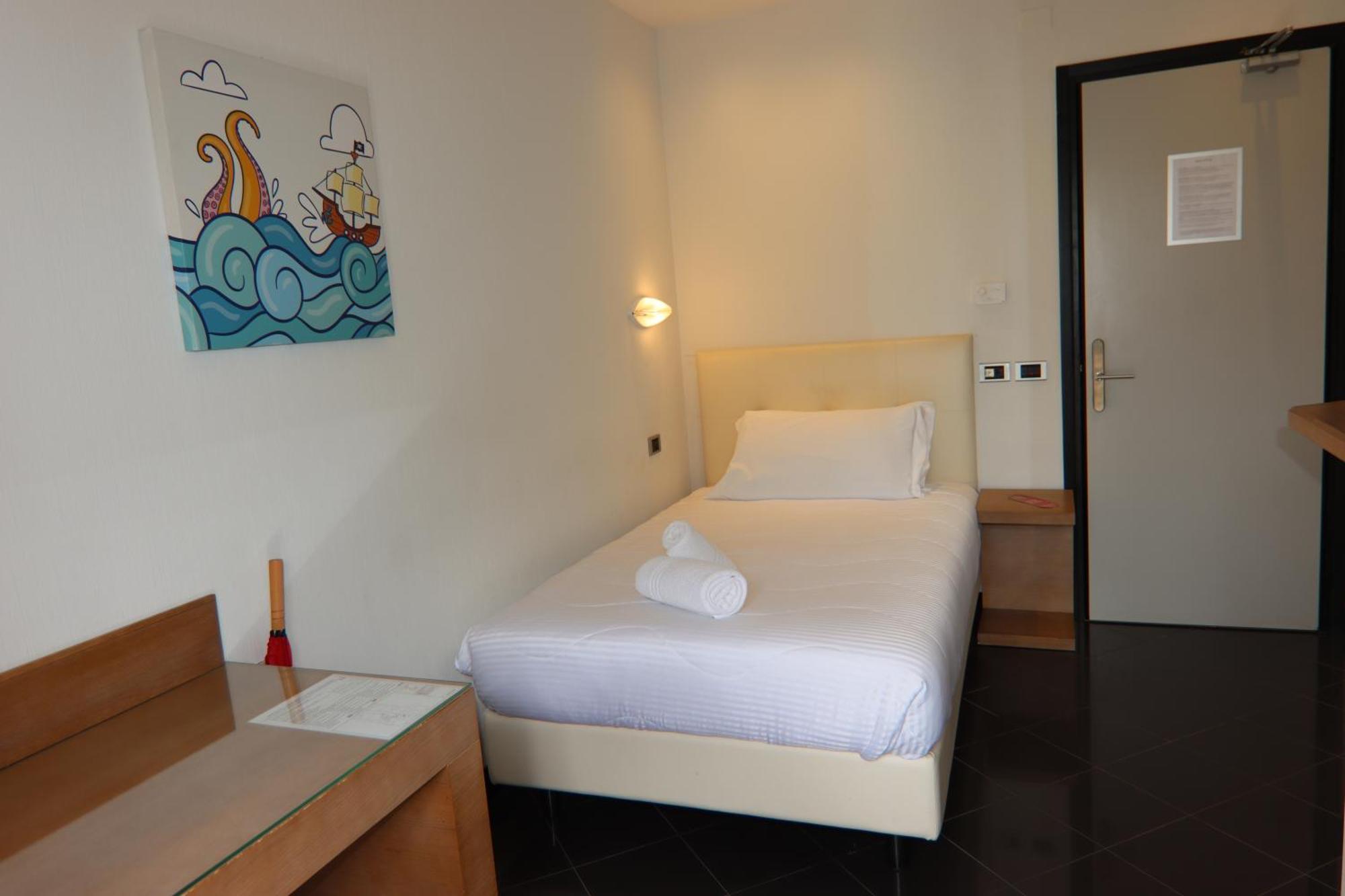 Single Room Balcony