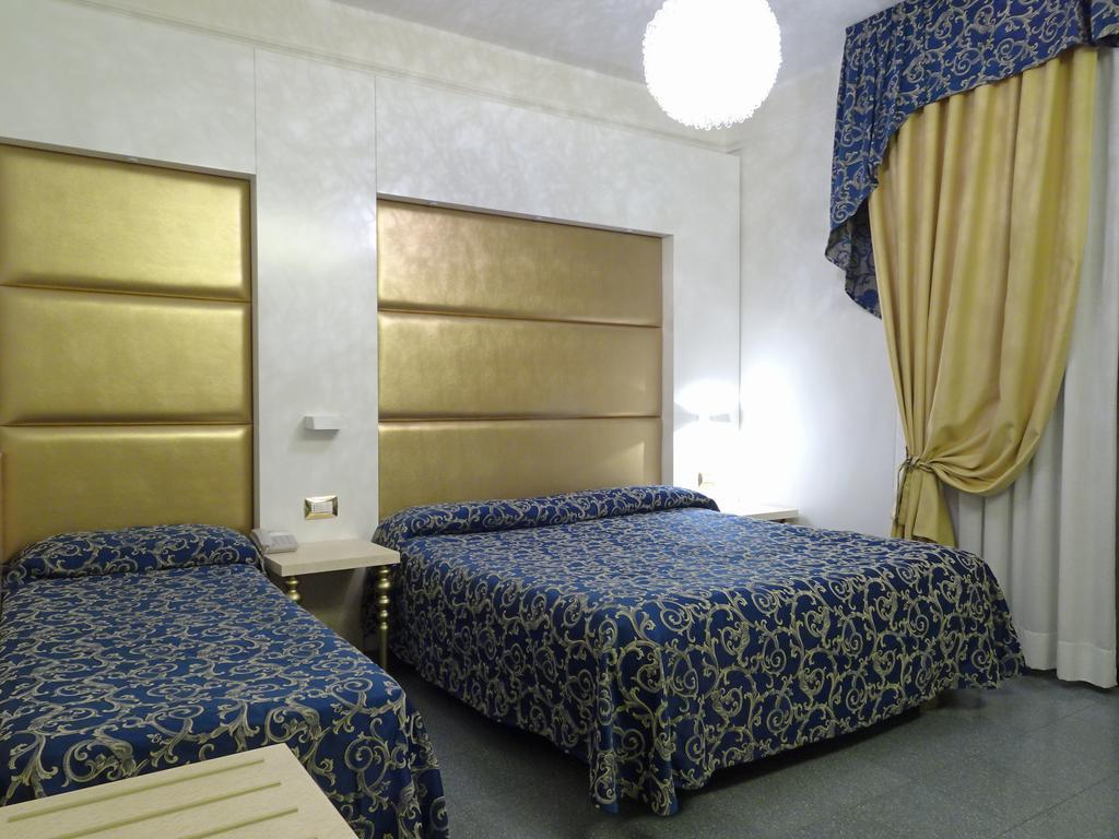 Dreibettzimmer