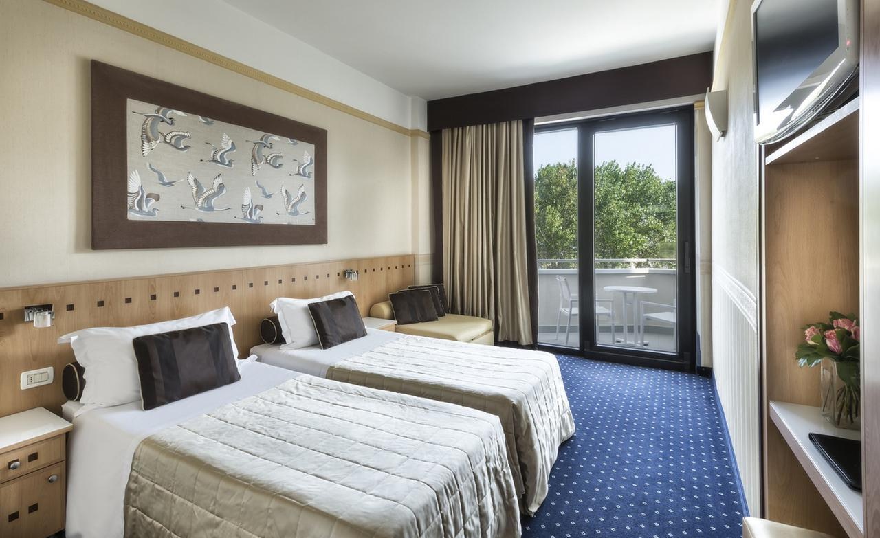Superior Double or Twin Room,257988457:JPEG