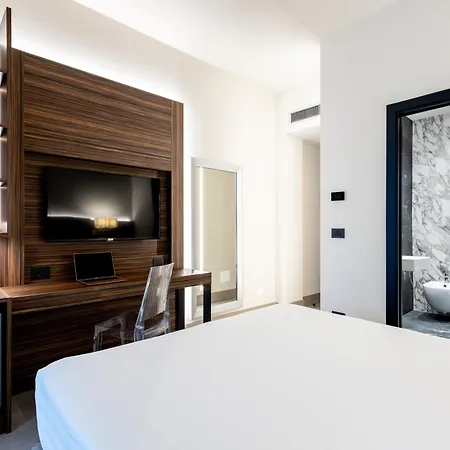 Waldorf Suite Hotel-2